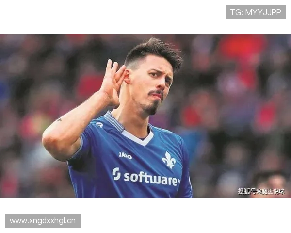 德乙主力中场出道：奥纳纳的早期成名阶段